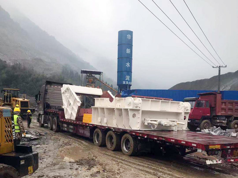 戰勝疫情|華新水泥(長陽)時產2000噸骨料生產EPCO項目緊張施工中