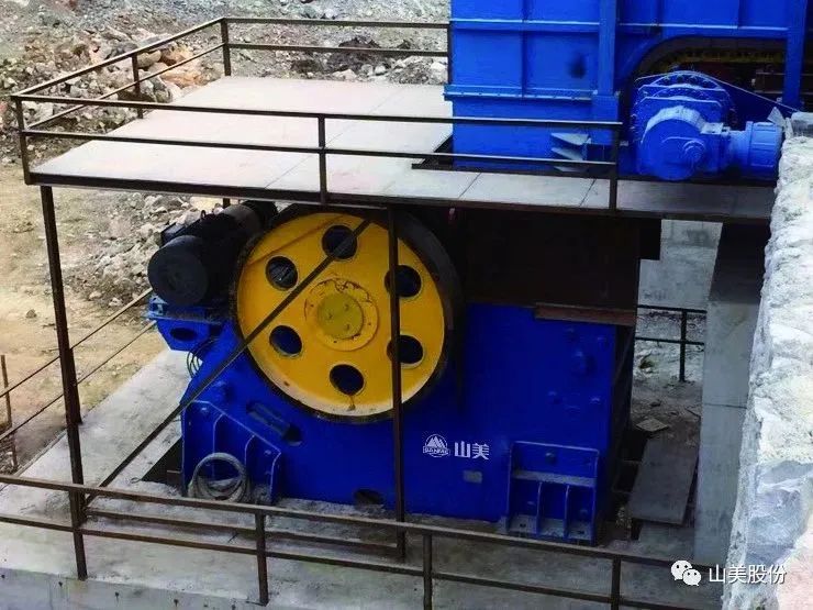 鄂式破碎機(jī) 鄂式破碎機(jī)