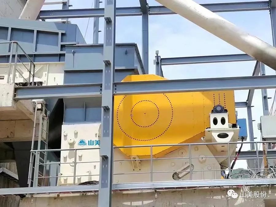 鄂式破碎機(jī) 鄂式破碎機(jī)